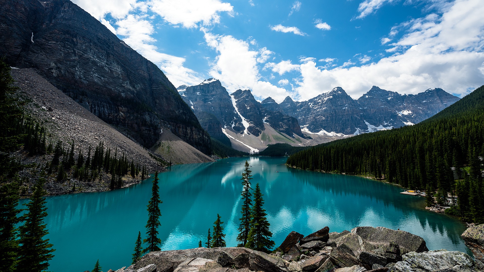 West-Canada landschap met bergen en meer